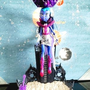 Monster High Astranova doll & Flotation Station
